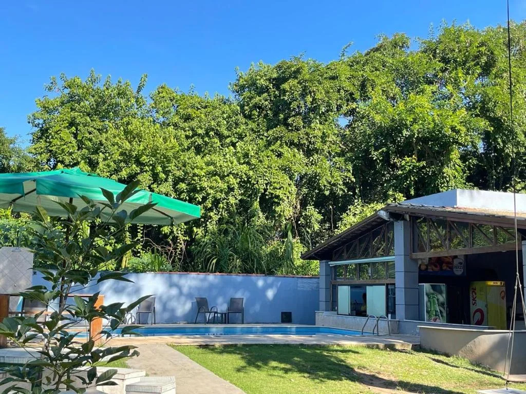 Área externa da pousada.