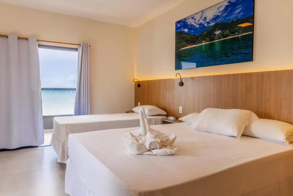 Quarto com vista para o mar.