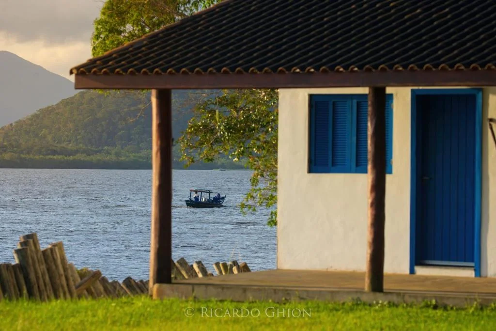 Pousada com vista para o mar.